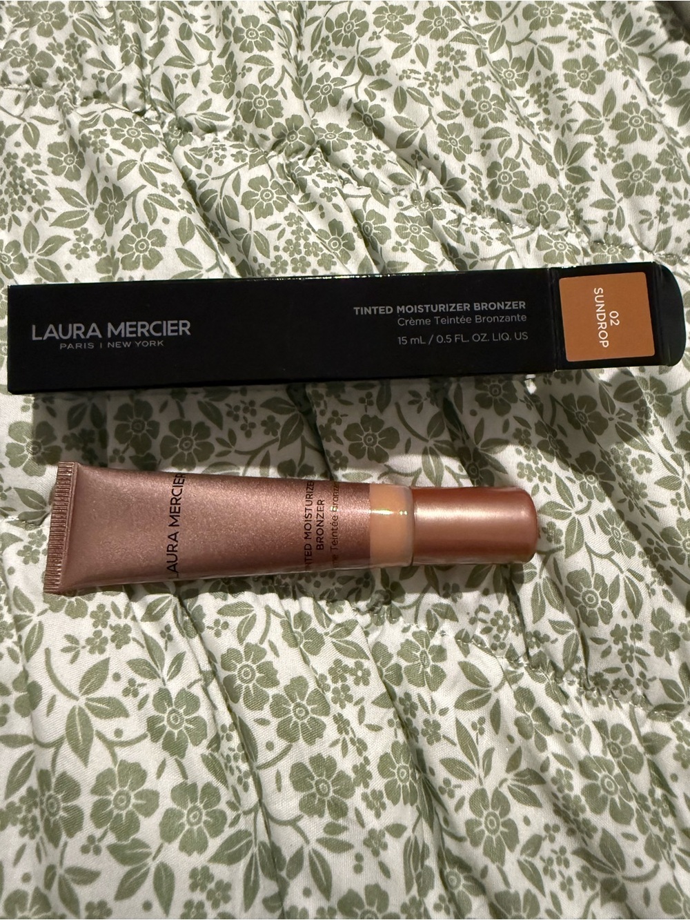 laura mercier Tinted Moisturizer Bronzer - shade Sundrop (Cream Beige)